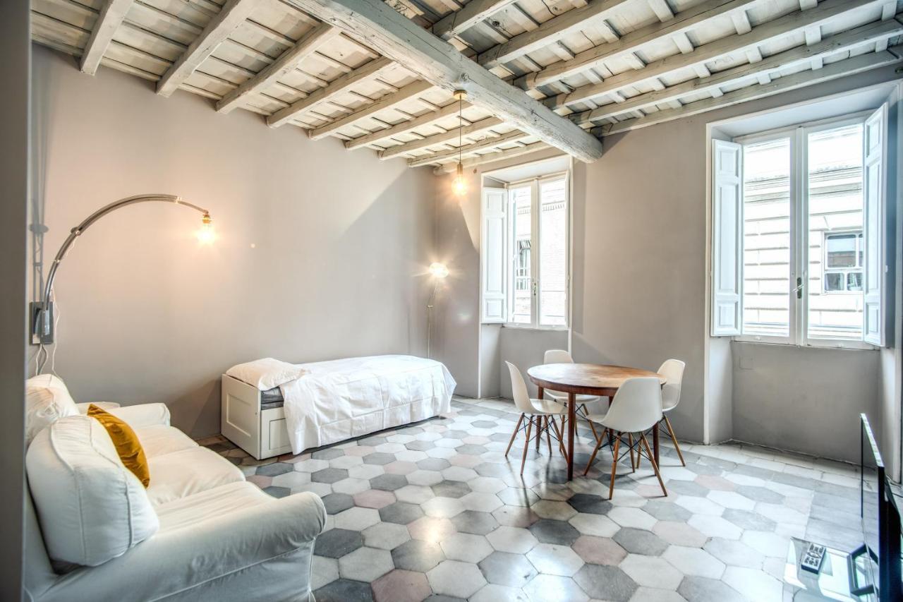 Stylish flat near Fori Imperiali ruins Appartamento Roma Esterno foto