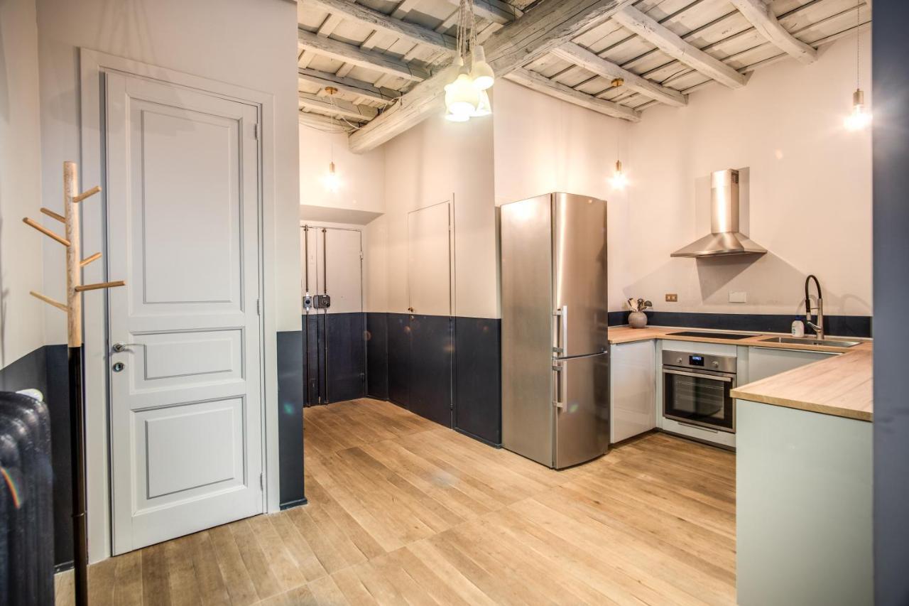 Stylish flat near Fori Imperiali ruins Appartamento Roma Esterno foto