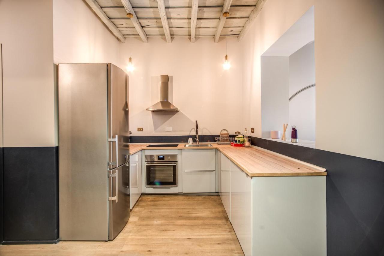 Stylish flat near Fori Imperiali ruins Appartamento Roma Esterno foto